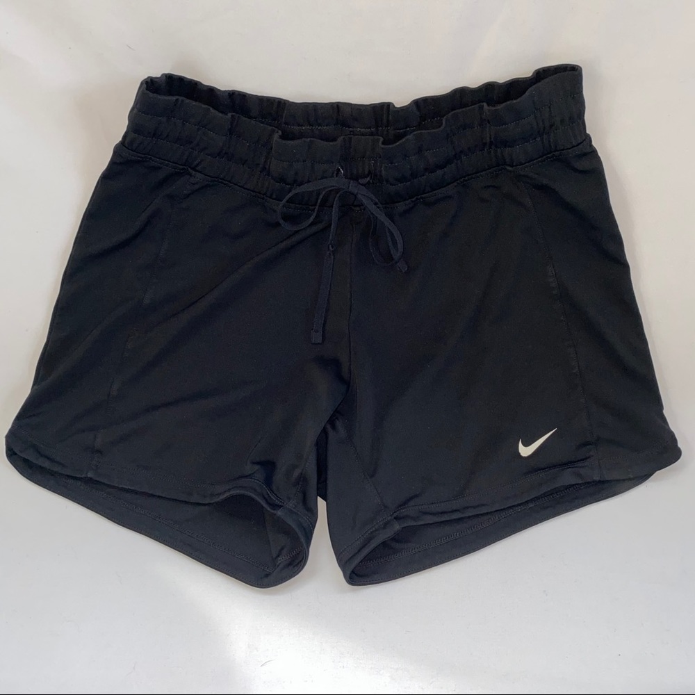 Nike athletic shorts 🤍